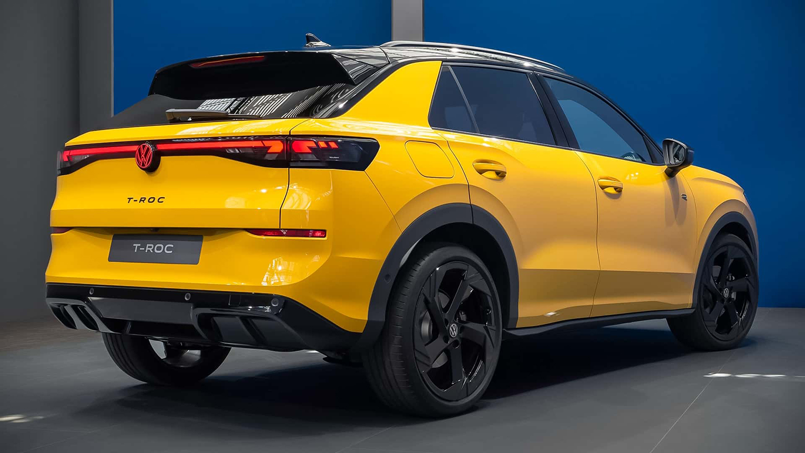 Επίσημο: Το νέο VW T-Roc μεγάλωσε και έγινε για 1η φορά φουλ υβριδικό 